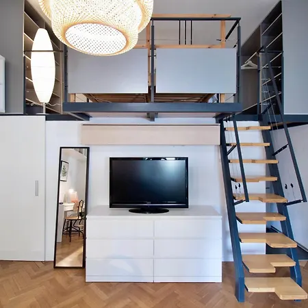 Netradicny V Centre דירה